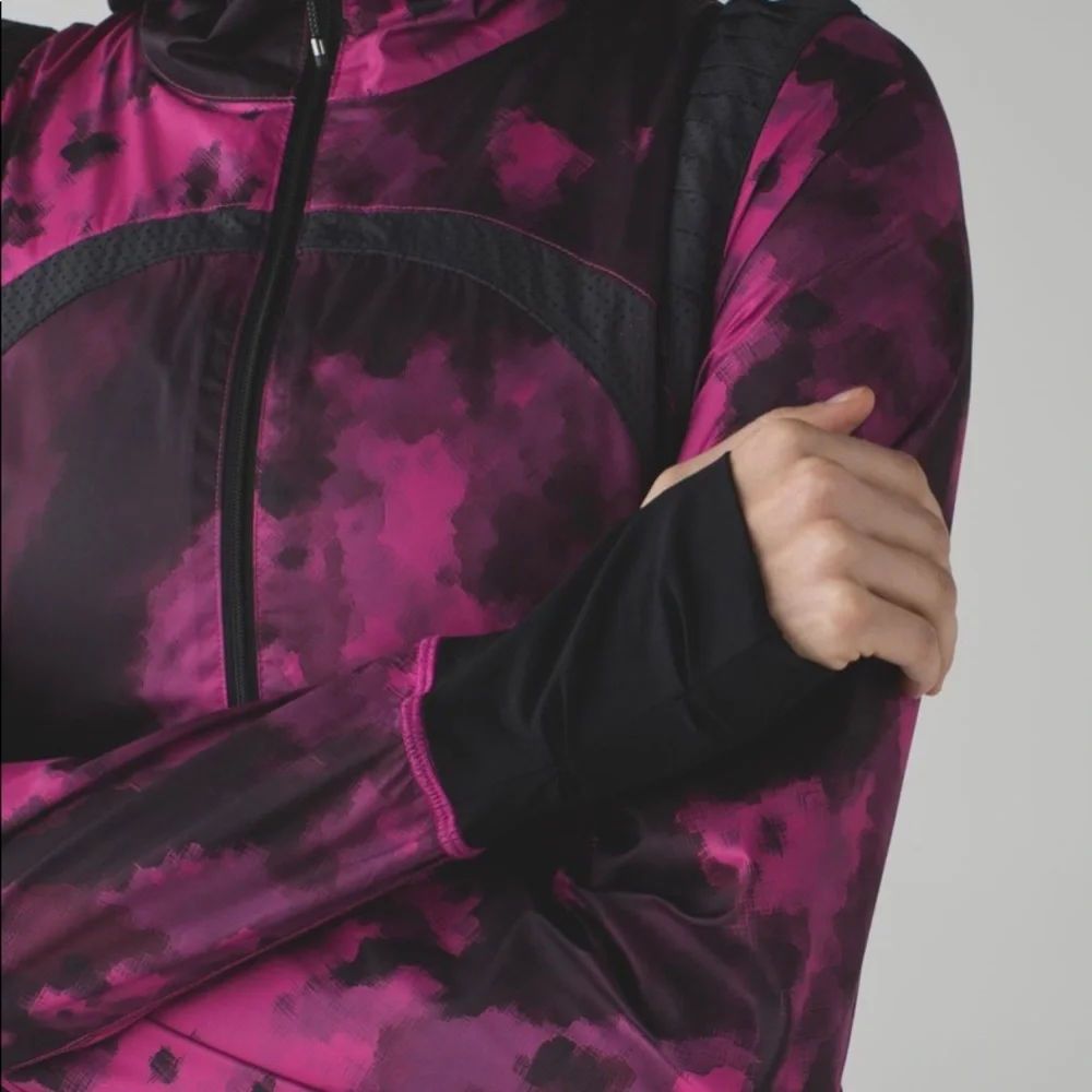 VINTAGE lululemon Vent It Out Jacket wmns sz 6 - Picture 12 of 15